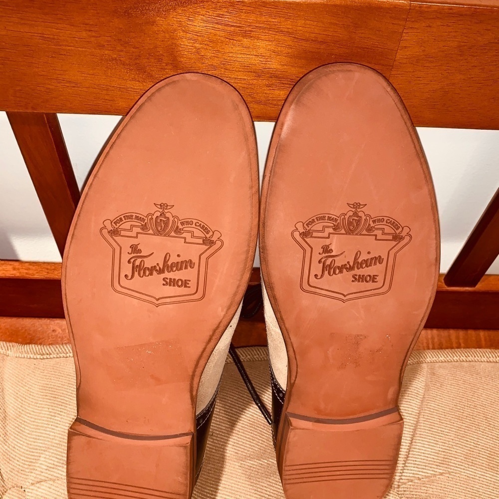 Florsheim Two Tone Derby Buck. - Picture 8 of 14